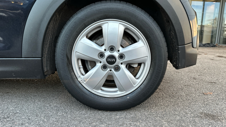 MINI Hatchback 1.5 Cooper Classic 3dr Auto [Comfort/Nav Pack] Petrol Hatchback